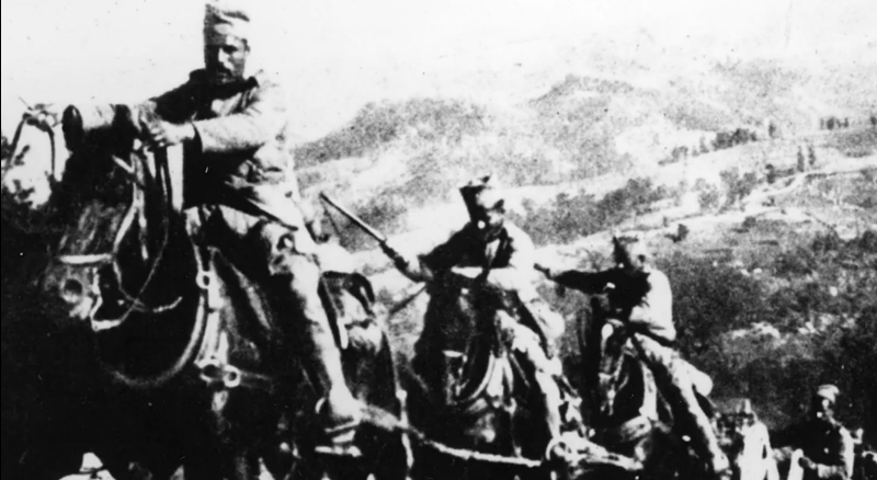 Srbski vojaki na konjih