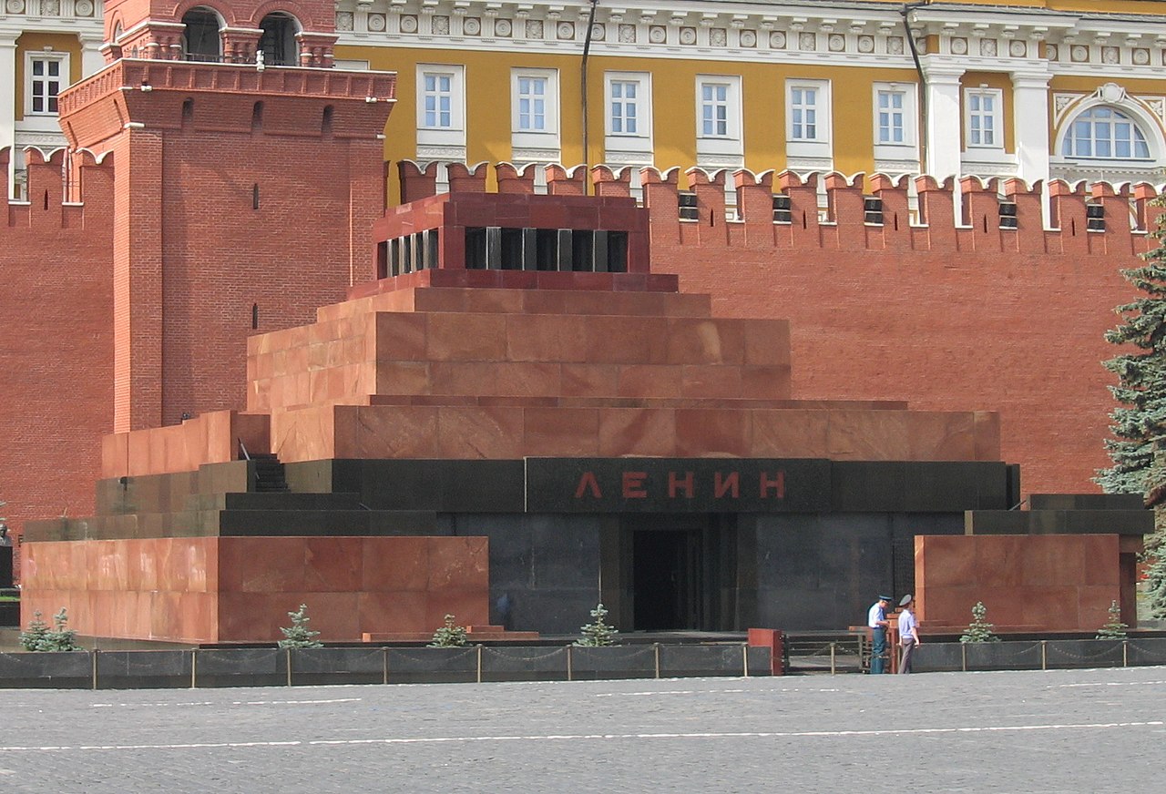 Leninov mavzolej v Moskvi Vir: Wikipedia