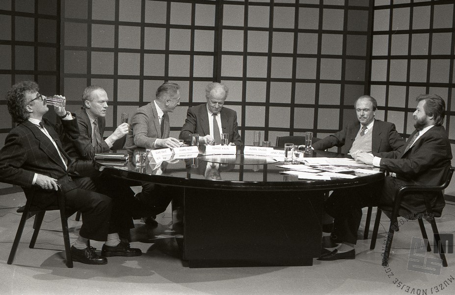 Kandidati za člana Predsedstva SFRJ 10. 2. 1989, VIR: Tone Stojko