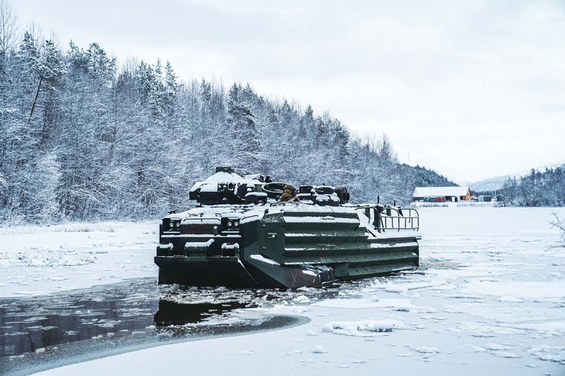 Amfibija na norveškem jezeru