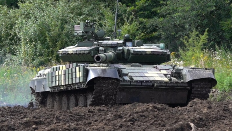 Ukrajinski T-64 s svetlimi oznakami