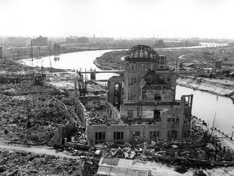 Japonska Hirošima po uporabi jedrske bombe leta 1945.