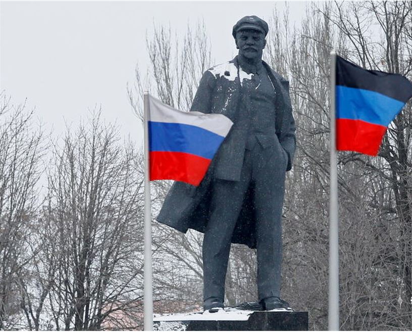 Lenin v Doneški republiki ob zastavi Rusije in DLR  Vir: Twitter