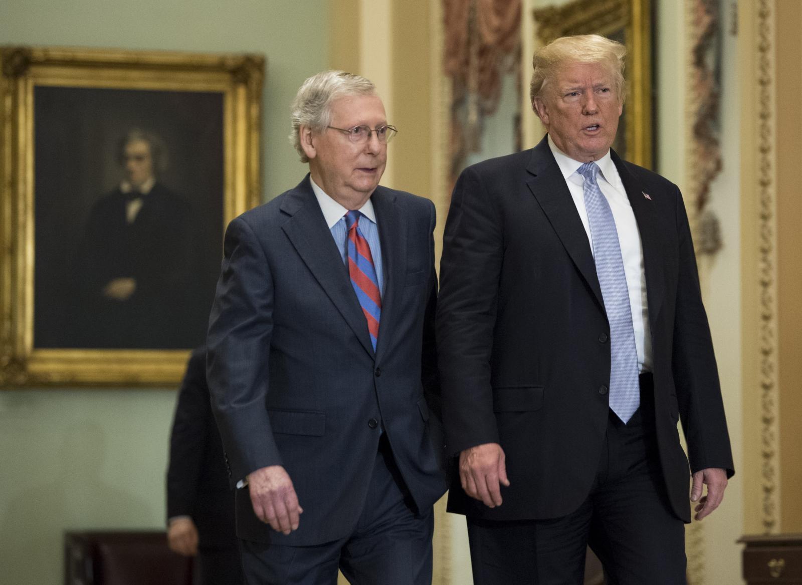 Mitch McConnell in Donald Trump Vir:Pixell