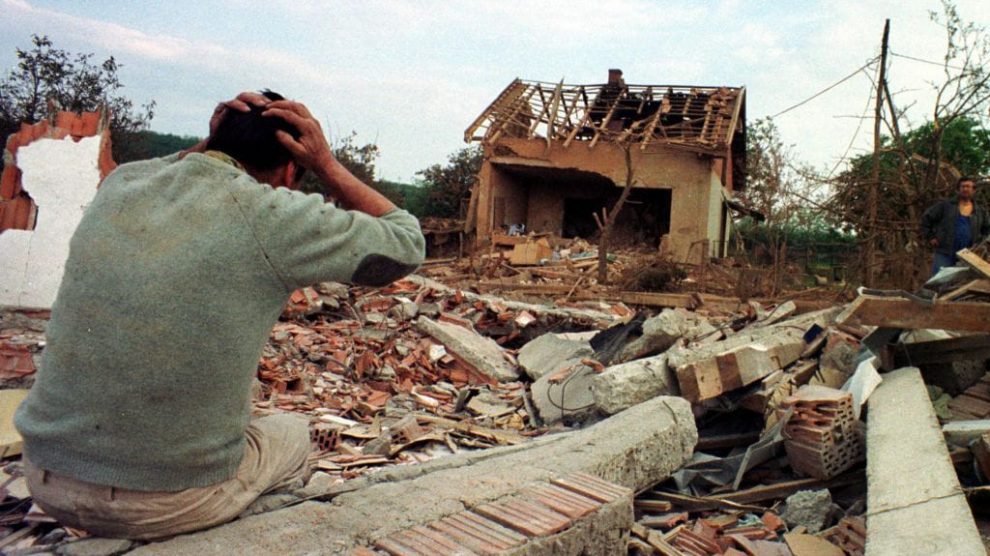 NATO je v ZRJ leta 1999 uničeval tudi civilne objekte in povzročil ogromno gorja me civilisti