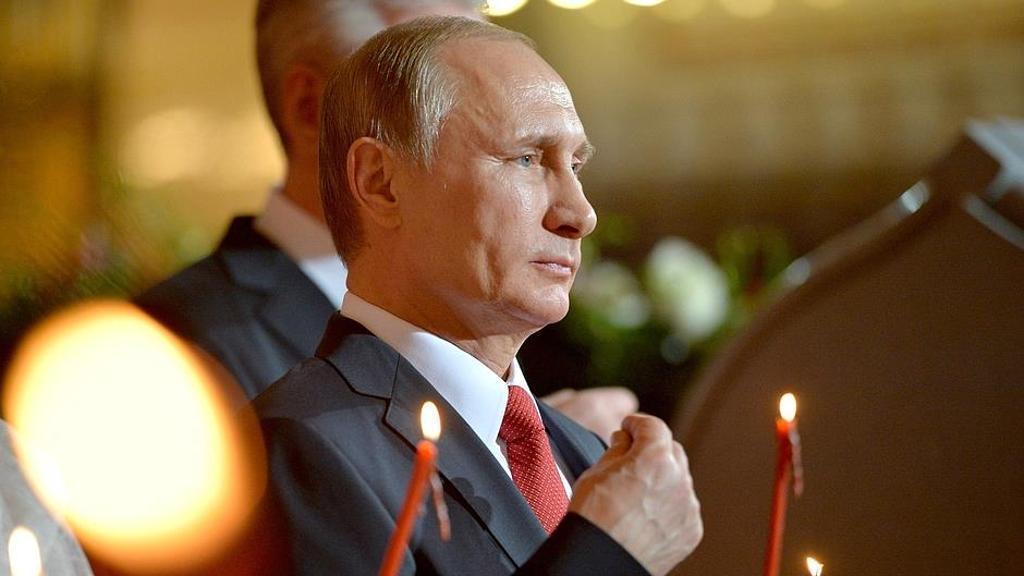 Putin se križa Vir:Sputnik