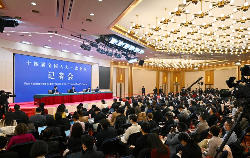 Tiskovna konferenca kitajskega zunanjega ministrstva Vir: Xinhua