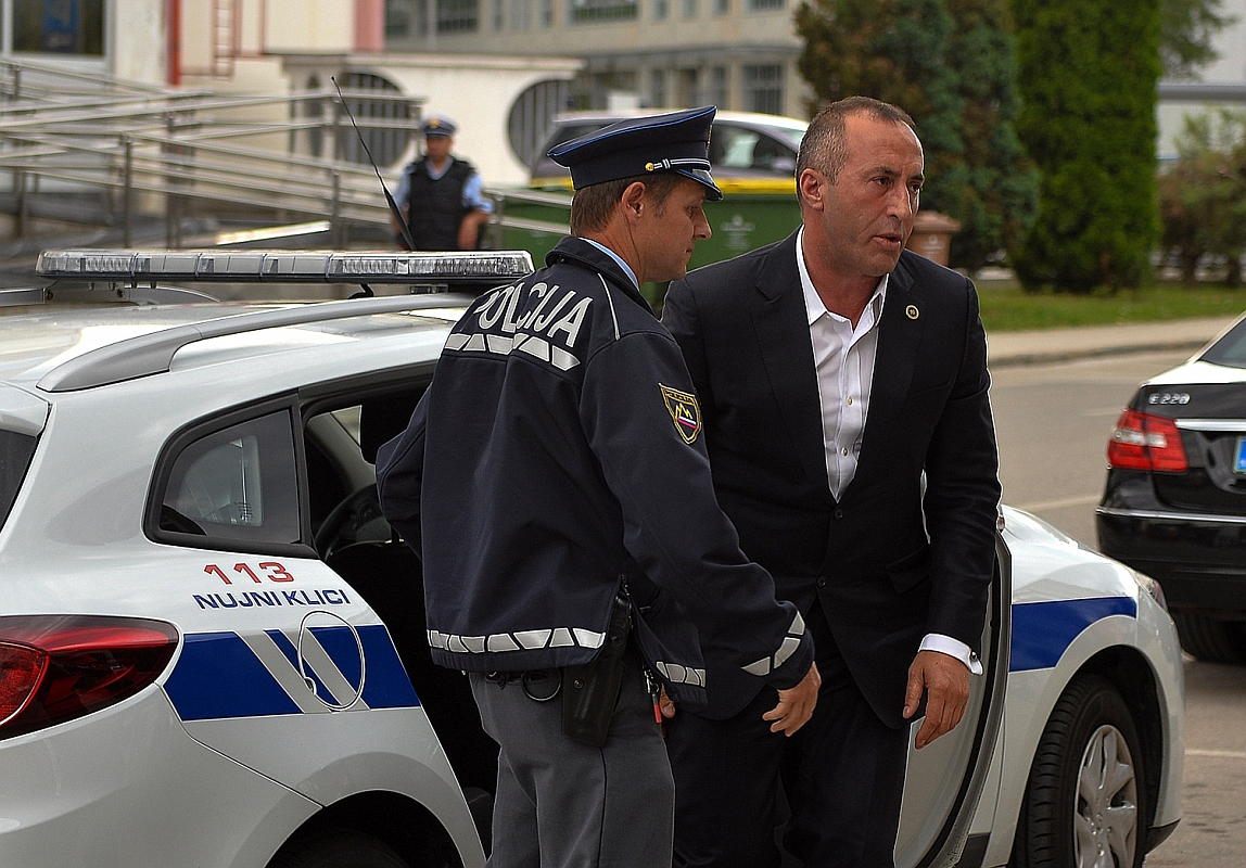 Haradinaj v Sloveniji - aretiran in izpuščen