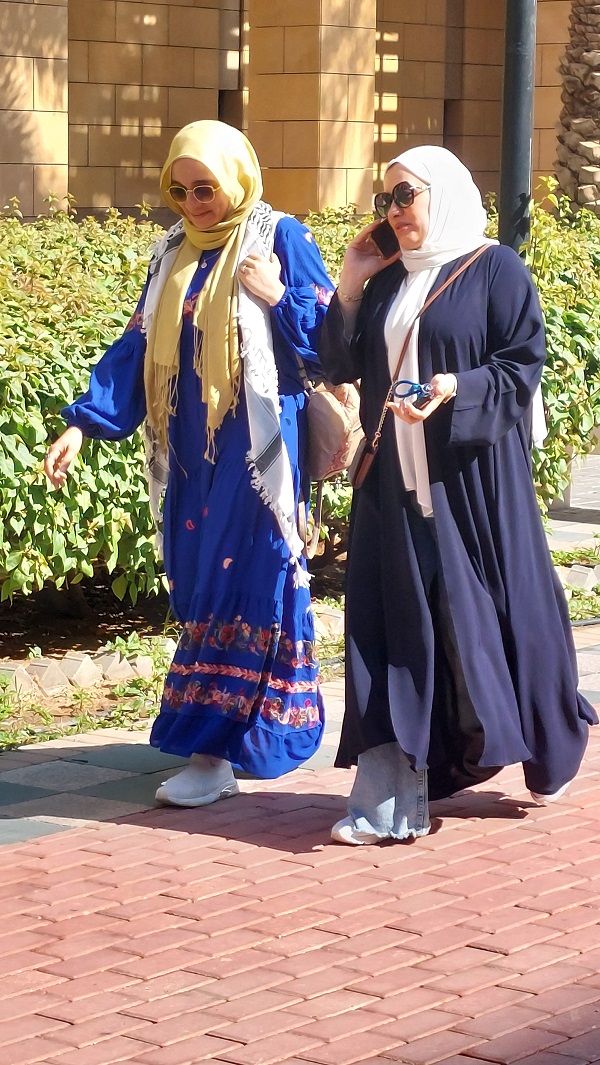 Ženska v Savdijski Arabiji Vir: Janez Mihovec, osebni arhiv