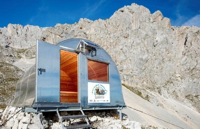 Nove strehe nad planinskimi glavami: Slopak bo s partnerji v slovenskih gorah naredil bivake - iz odpadnih pločevink!