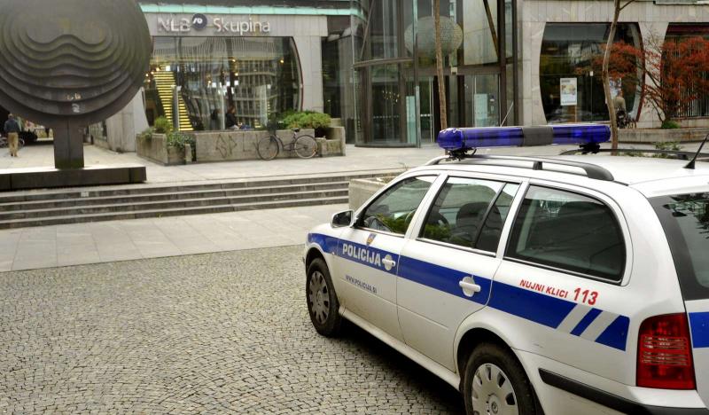Policija: Preiskava suma pranja denarja v NLB še odprta