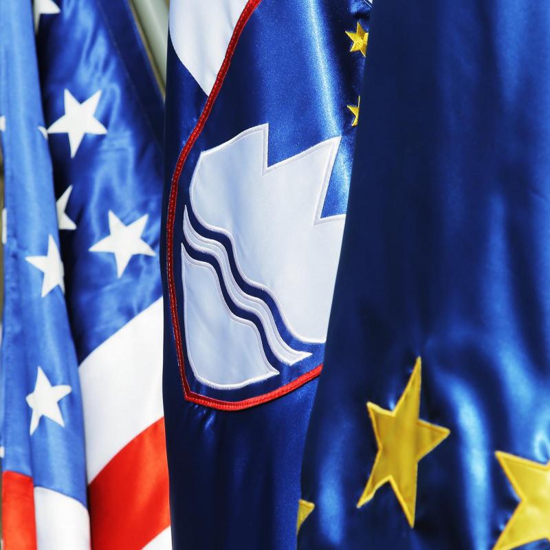 V Sloveniji danes šest ameriških senatorjev