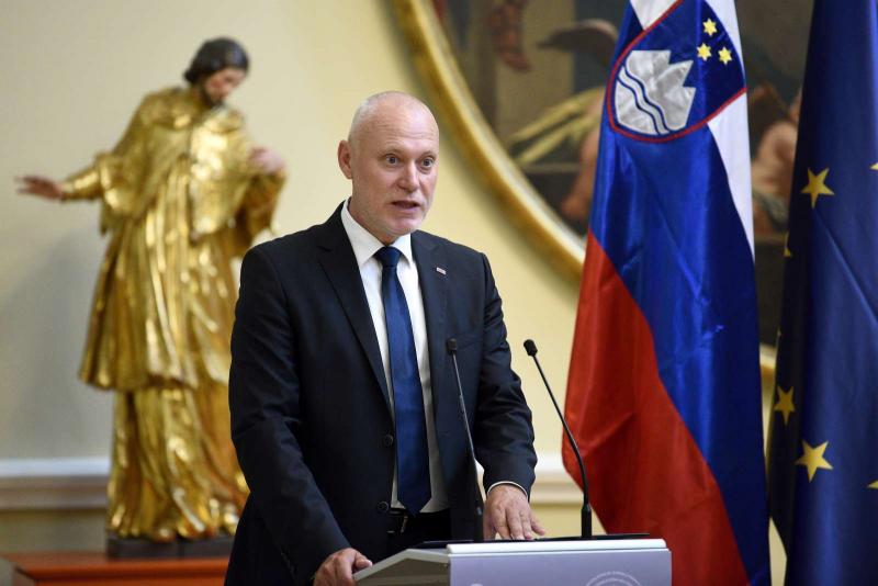 Brglez sklic nujne seje odbora za obrambo ocenil kot neprimernega