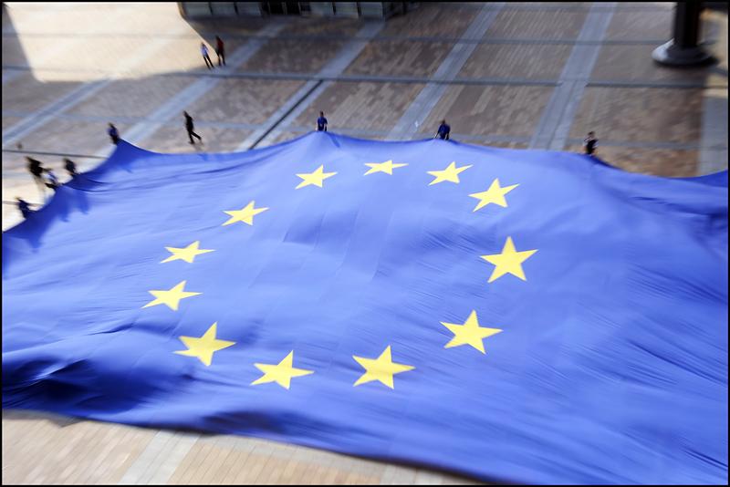 Vrh EU želi stalno izvzetje iz novih ameriških carin na jeklo