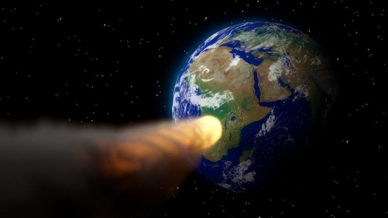 Asteroid je pravkar za las zgrešil Zemljo. In nihče sploh ni vedel, da bo priletel tako rekordno blizu ...