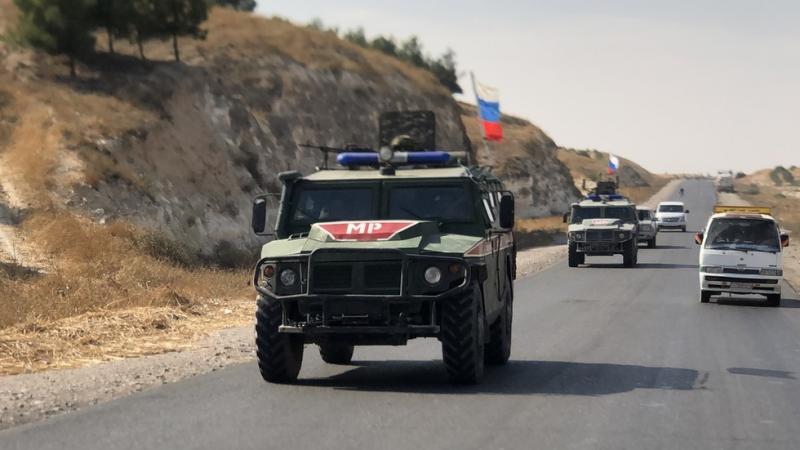Ruska oklepna vozila prebila blokado ameriških, slovenski mediji pa širili neresnice o »obkoljevanju« Američanov