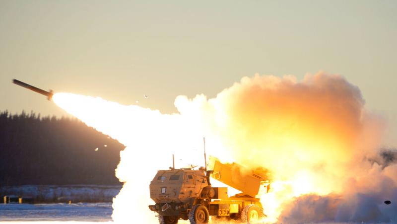 ZDA v Ukrajino poslale lansirnike HIMARS z zmanjšanim dosegom, da ukrajinske sile ne bi mogle raketirati Rusije