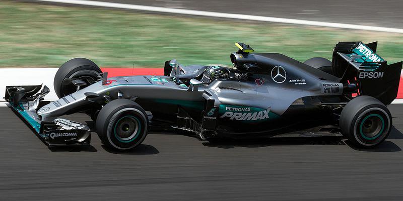 Rosberg bo morda že prvak, Hamilton želi prestaviti odločitev