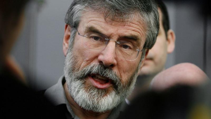 Gerry Adams po 34 letih vodenje Sinn Feina prepustil Mary Lou McDonald