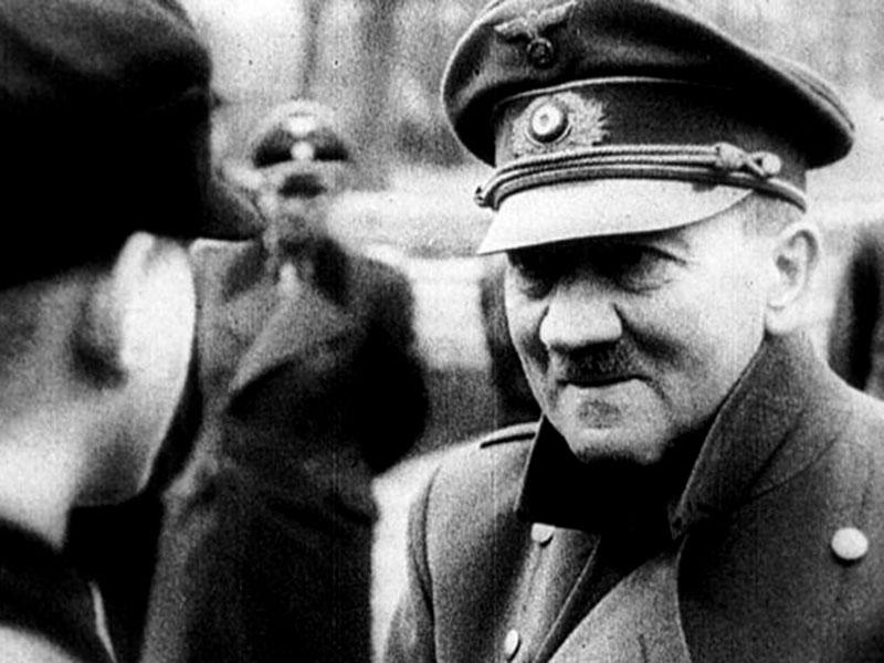 Hitler uvrščen med največje in vplivne svetovne voditelje