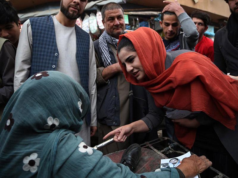 Volitve v Afganistanu ob kaosu in nasilju 