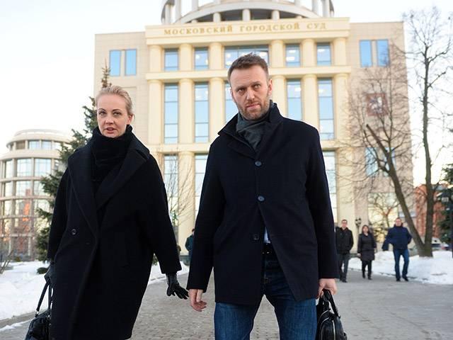 Na tisoče Rusov za kandidaturo Navalnega na marčevskih volitvah