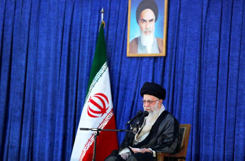»Vrnitev ukradenega ni kraja!« Iranski vrhovni vodja pojasnil, zakaj so njihovi komandosi zaplenili nafto grških tankerjev
