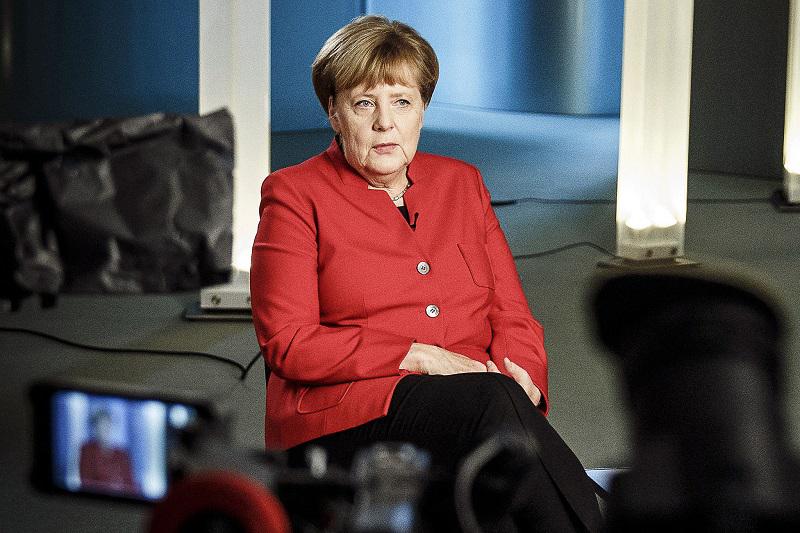 Angela Merkel oropana: Nekdanja kanclerka med nakupovanjem žrtev tatov