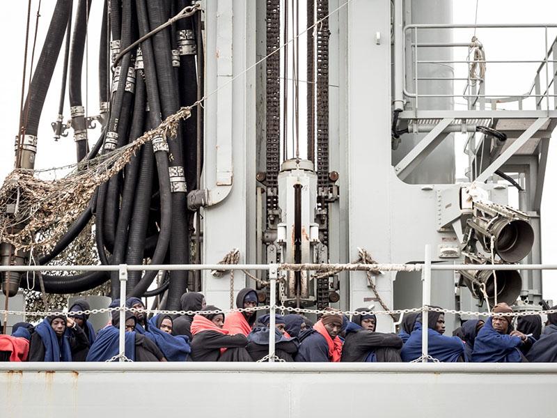 Španija bo sprejela ladjo Aquarius z več kot 600 migranti