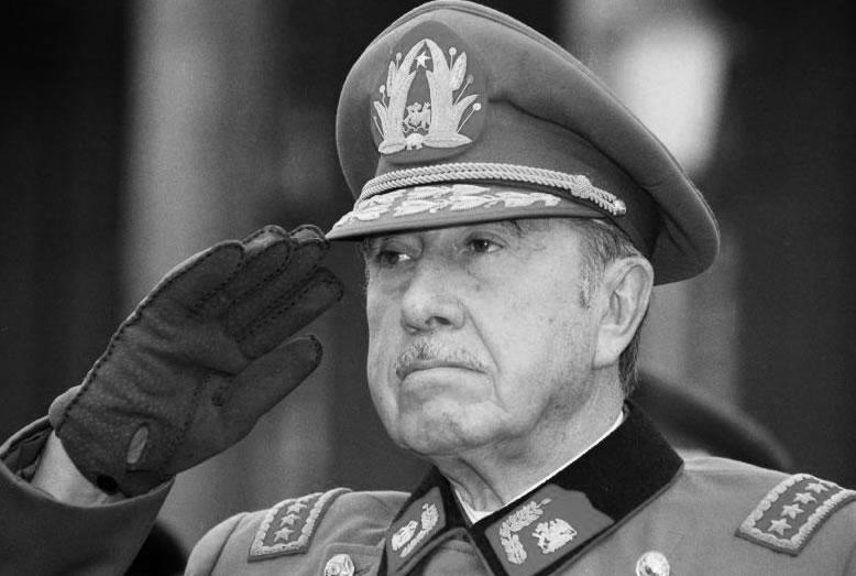 Mineva deset let od smrti čilskega diktatorja Pinocheta