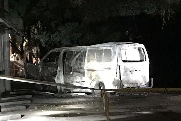 V Avstraliji goreč kombi zapeljal v stavbo krščanskega lobija
