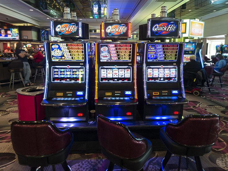 Duhovnik zakockal pol milijona evrov župnijskega denarja