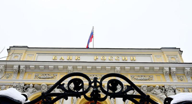 Kdo bo plačal ukrajinski zapitek? Banka Rusije tožila EU zaradi zamrznitve državnega premoženja