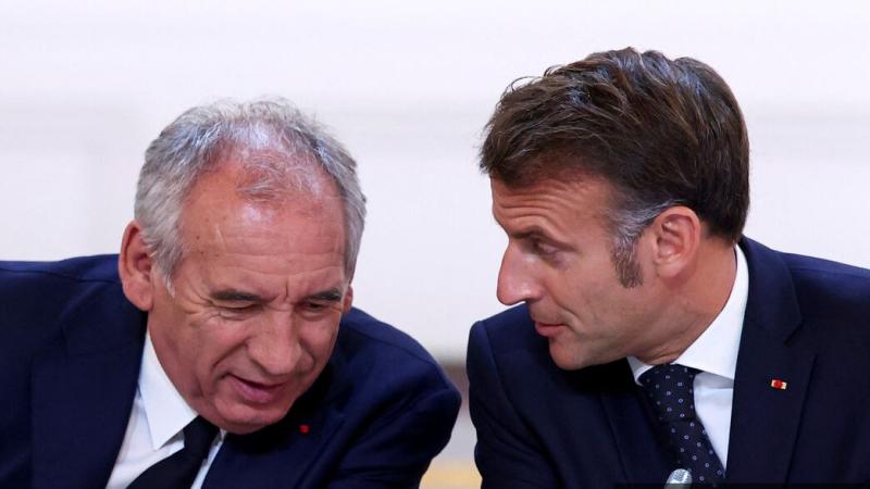 Francoski premier priznal: Naš javni dolg bo uničil naslednje generacije