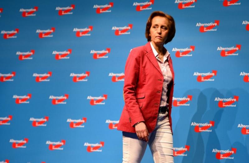 Poslanko AfD ovadili zaradi njene kritike do kölnske policije, ker je ta komunicirala v arabščini