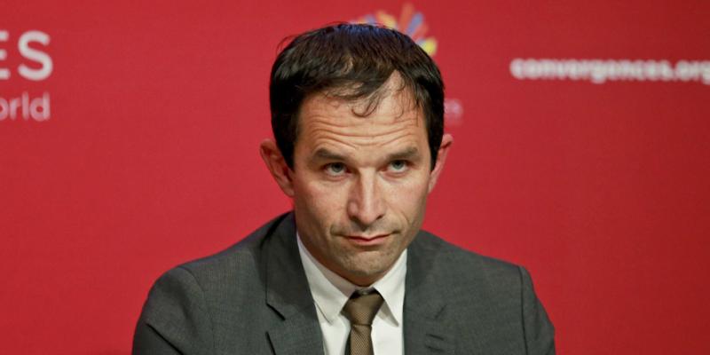 Francoski socialisti se s Hamonom obračajo bolj v levo