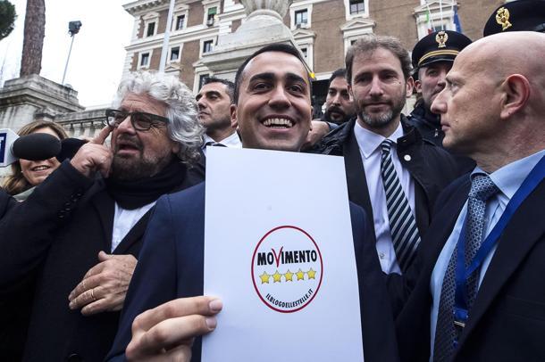 Pred volitvami v Italiji nova afera, tokrat okoli gibanja Pet zvezd