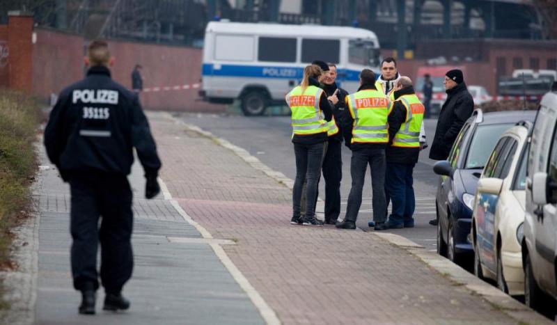 V Nemčiji po napadu v Berlinu preiskali dom za begunce, na Danskem pristanišče (dopolnjeno)