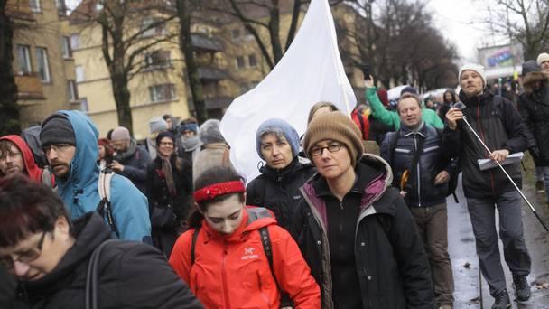 Iz Berlina začeli pohod za Alep
