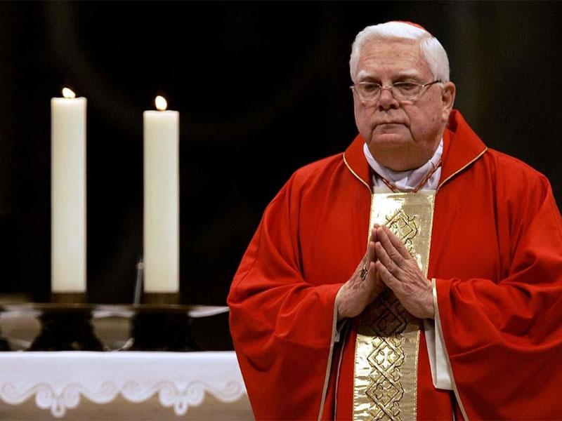 Umrl Bernard Law, kardinal v osrčju škandala s spolnimi zlorabami v ZDA