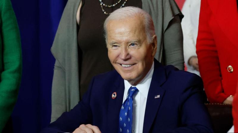 Sramotno: Joe Biden neposredno pred zaprisego Donalda Trumpa pomilostil člane svoje družine