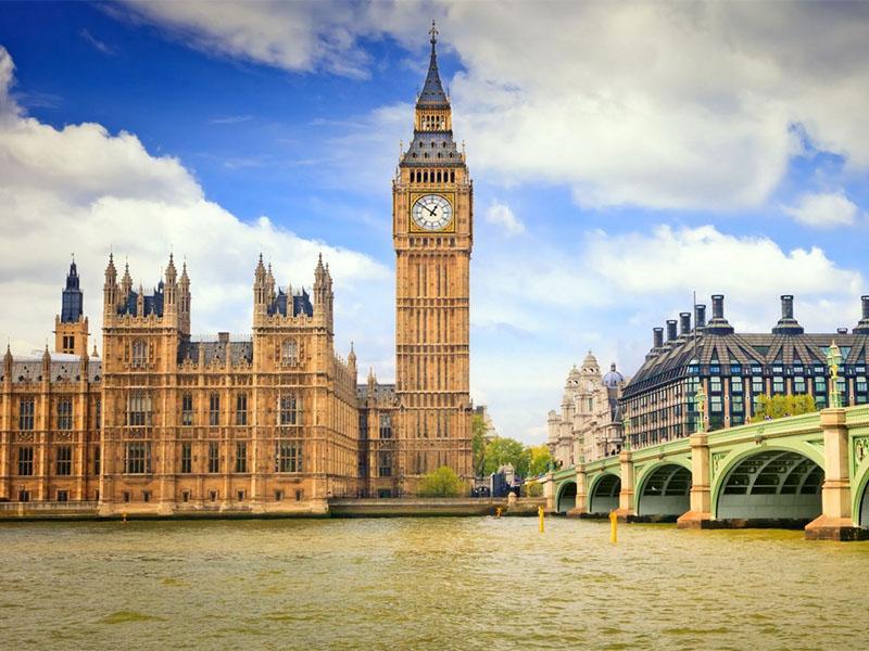 Znameniti Big Ben se je za štiri leta zavil v molk