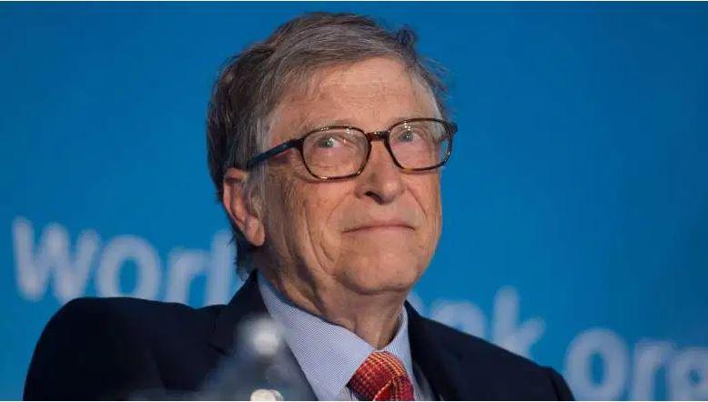 Bill Gates napovedal, kdaj se bo pandemija končala