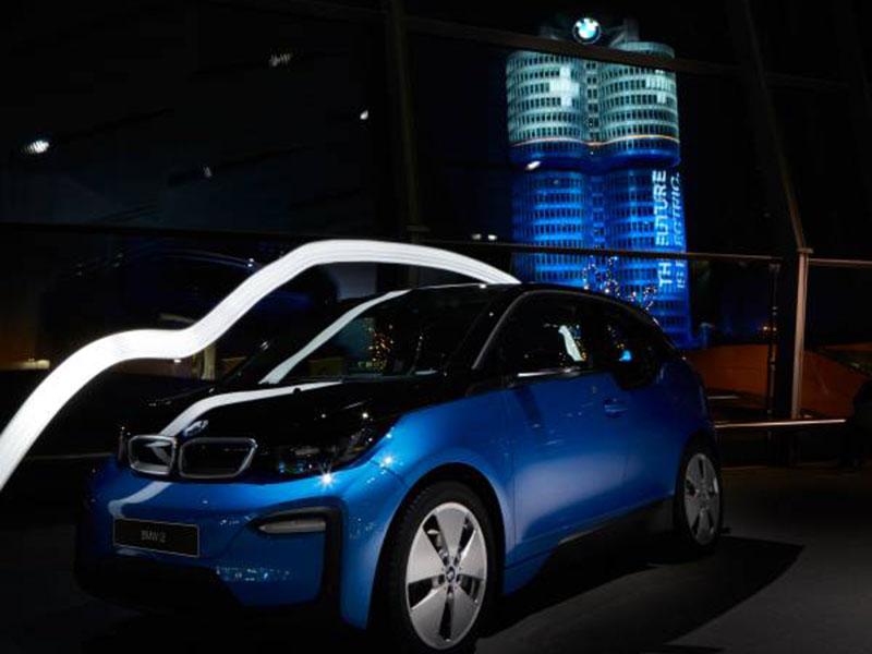 Lani kar 100.000 elektrificiranih vozil iz BMW-ja