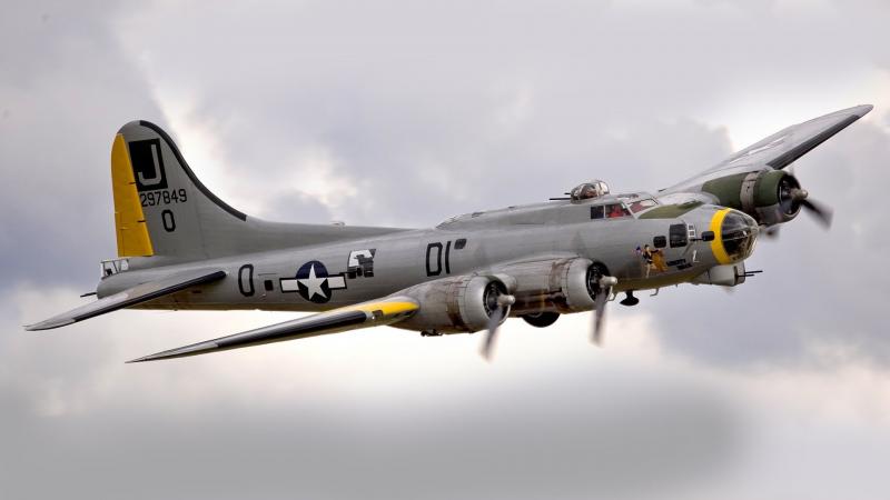 V Gradencu odkritje spominskega obeležja posadki strmoglavljenega ameriškega bombnika