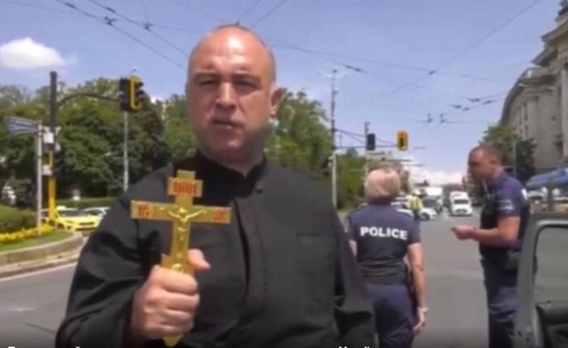 Anátema: Ukrajinski predsednik obiskal Bolgarijo, dobil orožje, od pravoslavnega duhovnika pa – večno prekletstvo!
