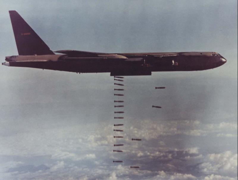 Po 13.000 napadih – slepa ulica: Ali sledi ameriška kopenska operacija v Iranu?