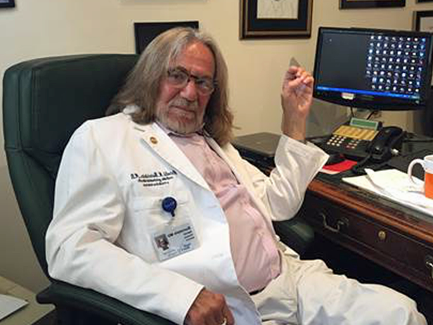 Trumpov zdravnik trdi, da mu je Trump sam diktiral pismo o svojem »odličnem zdravju«