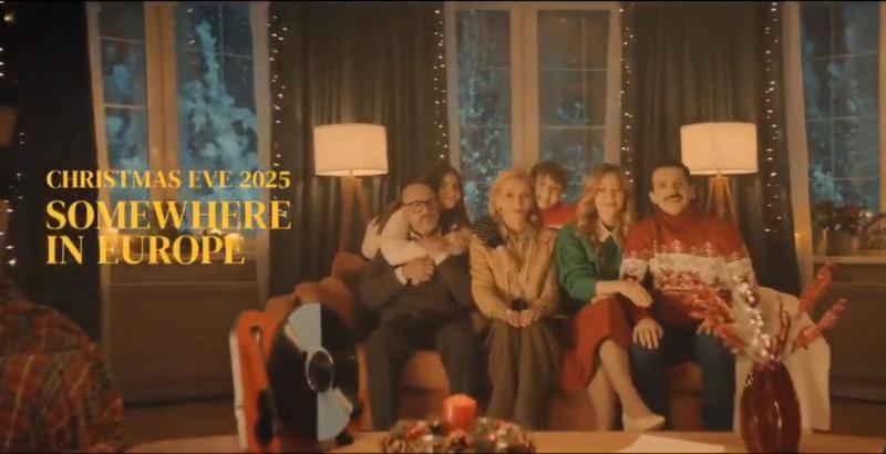 RT objavil satirično božično voščilnico Evropejcem: Verjemite slepo samo v Božička! (VIDEO)