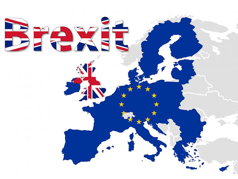 Bruselj Londonu po brexitu ponuja prostotrgovinski sporazum z ničelnimi carinami